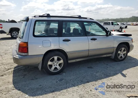 2000 Subaru Forester S z USA, uszkodzony, nr VIN JF1SF6557YH721496